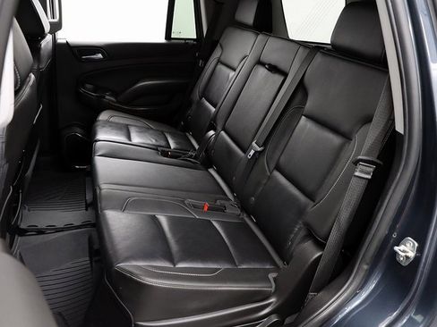 Used 2019 Chevrolet Tahoe LT w/ LT Signature Package image 11