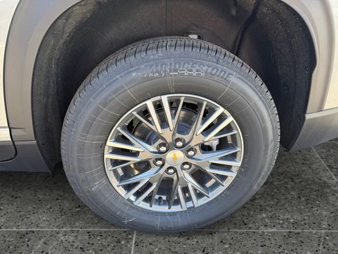 New 2026 Chevrolet Traverse LT AWD/4WD image 13