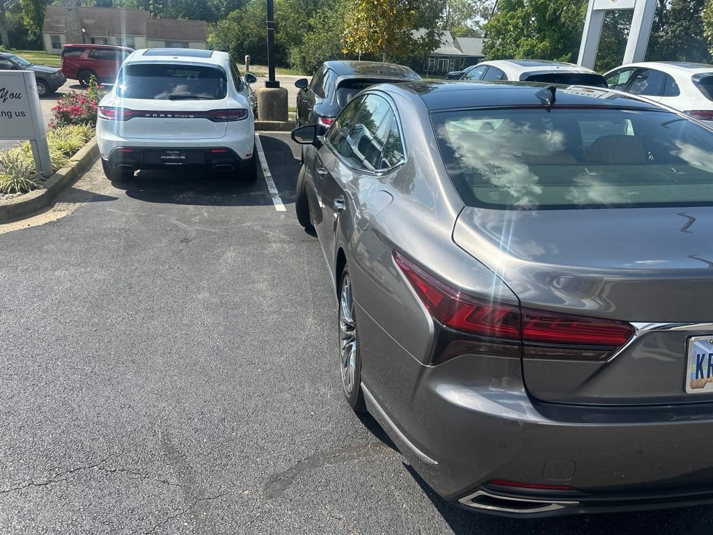 Used 2021 Lexus LS 500 AWD w/ Interior Upgrade Package image 4
