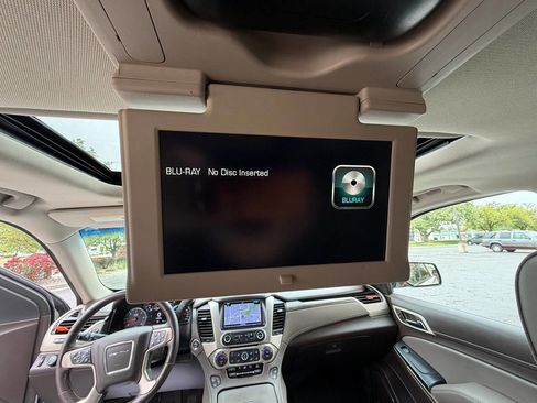 Used 2018 GMC Yukon XL Denali w/ Open Road Package AWD/4WD image 22