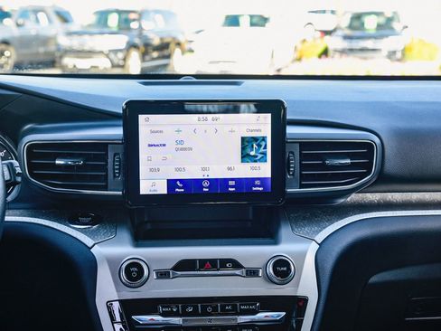 Used 2022 Ford Explorer Timberline image 14