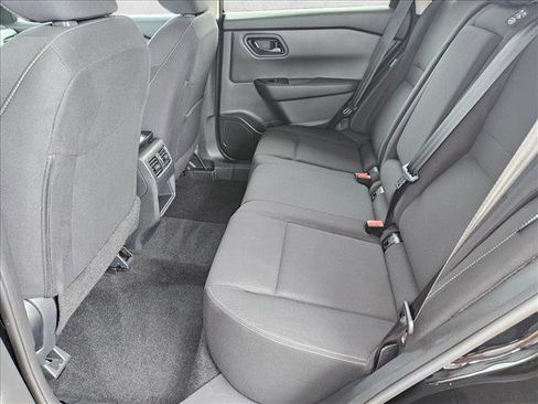 Used 2024 Nissan Rogue S FWD image 16