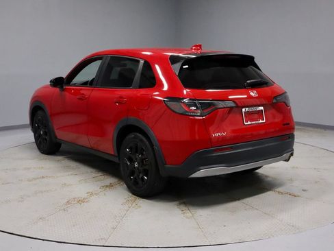 Used 2023 Honda HR-V Sport image 8