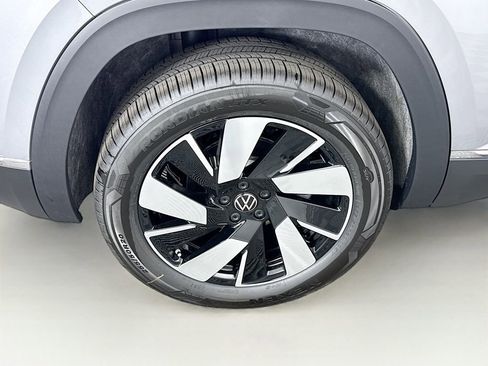 New 2026 Volkswagen Atlas Cross Sport SEL image 32
