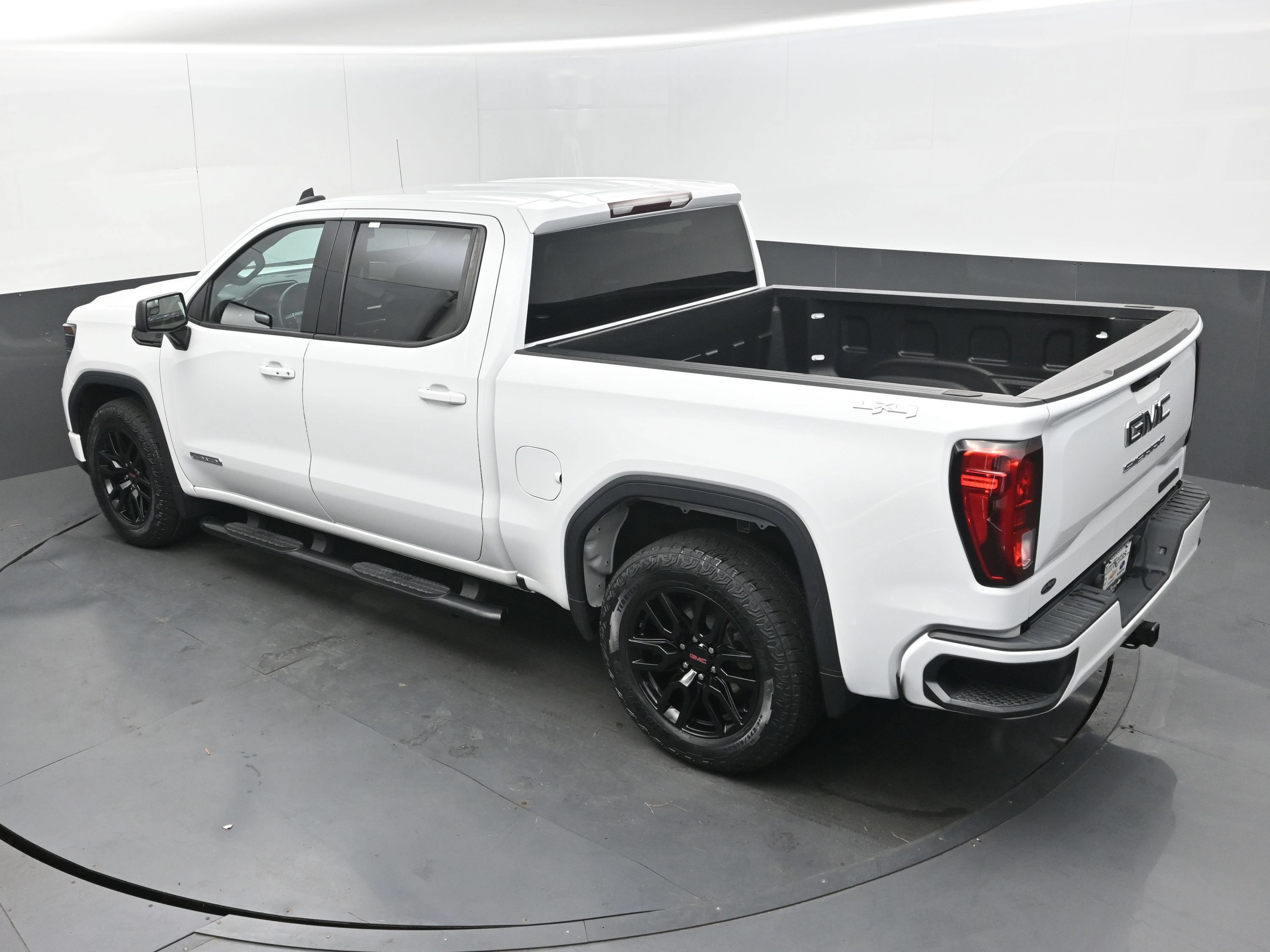 Used 2023 GMC Sierra 1500 Elevation AWD/4WD image 31