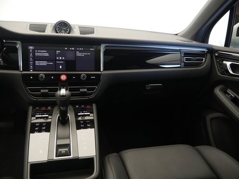 New 2026 Porsche Macan AWD/4WD image 28