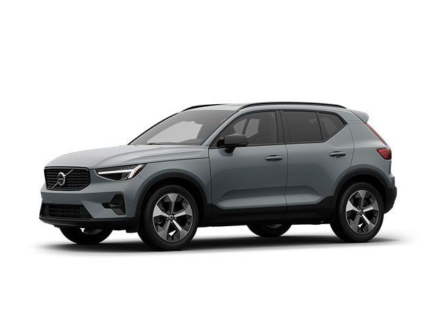 Certified 2026 Volvo XC40 B5 Plus AWD/4WD image 1