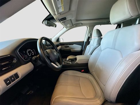 Used 2025 Honda Pilot Touring image 22