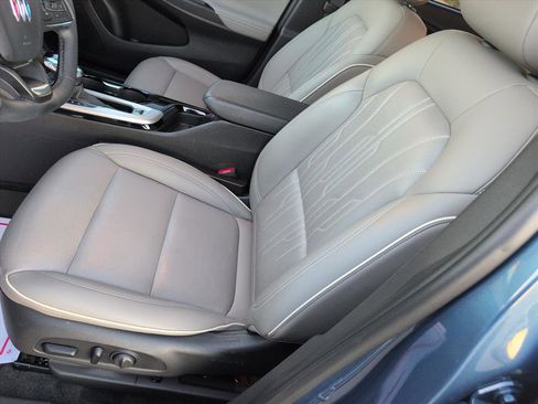 Used 2025 Buick Envista Avenir image 15