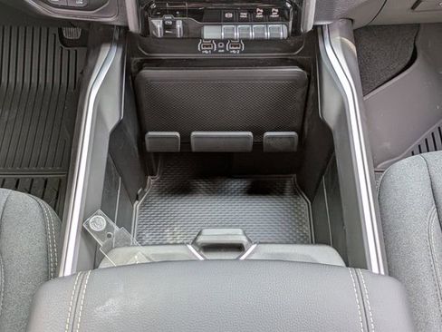 New 2025 RAM 2500 Big Horn AWD/4WD image 16