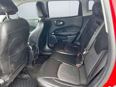 Used 2018 Jeep Compass Latitude w/ Popular Equipment Group AWD/4WD image 12