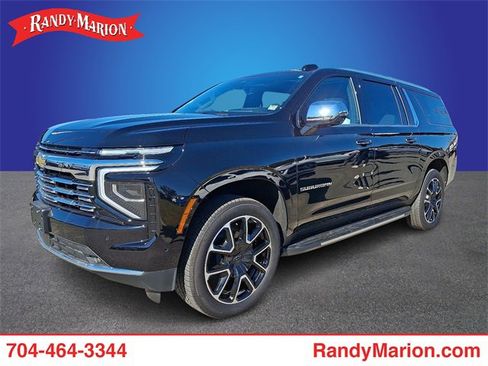 Used 2025 Chevrolet Suburban Premier image 1