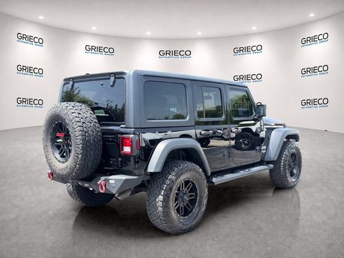 Used 2018 Jeep Wrangler Unlimited Sport S AWD/4WD image 7