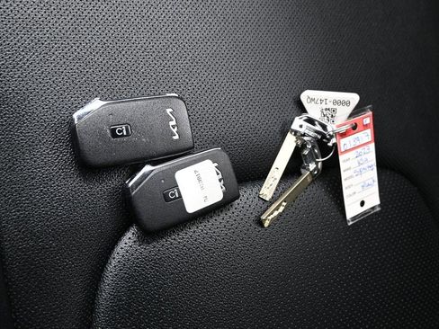 Used 2023 Kia Sportage EX AWD/4WD image 33