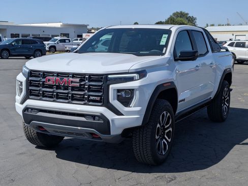New 2025 GMC Canyon AT4 w/ Nightfall Edition image 9