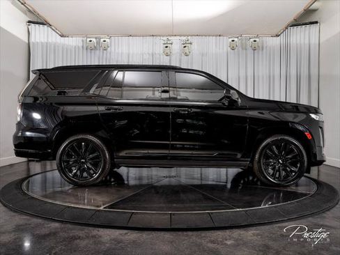 Used 2022 Cadillac Escalade Sport w/ Touring Package AWD/4WD image 14