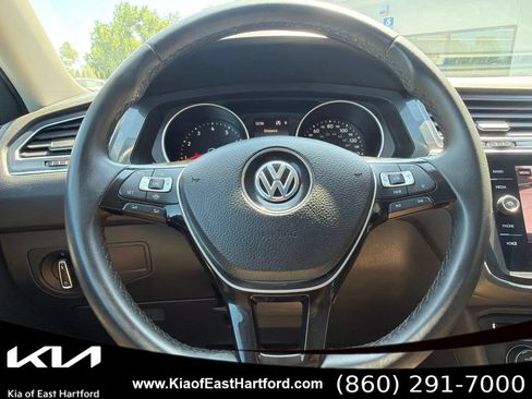 Used 2020 Volkswagen Tiguan SE FWD image 34