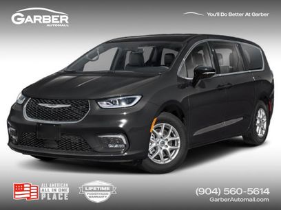 New 2026 Chrysler Pacifica Select