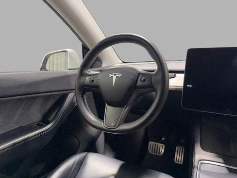 Used 2021 Tesla Model Y Performance image 26