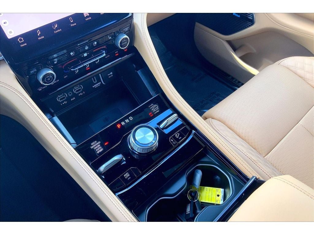 Used 2025 Jeep Grand Cherokee L Summit AWD/4WD image 19