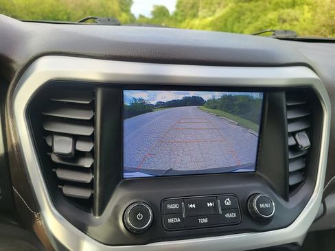 Used 2018 GMC Acadia SLT w/ LPO, Floor Liner Package FWD image 14