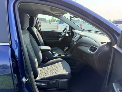 Used 2022 Chevrolet Equinox LT AWD/4WD image 10