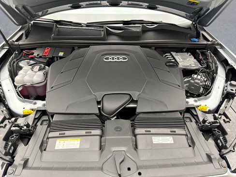 Used 2025 Audi Q7 3.0T Premium Plus AWD/4WD image 29