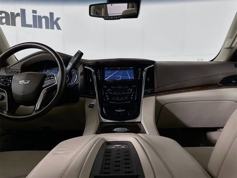 Used 2016 Cadillac Escalade Luxury image 29