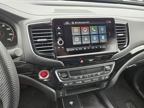 Used 2025 Honda Ridgeline Black Edition image 8