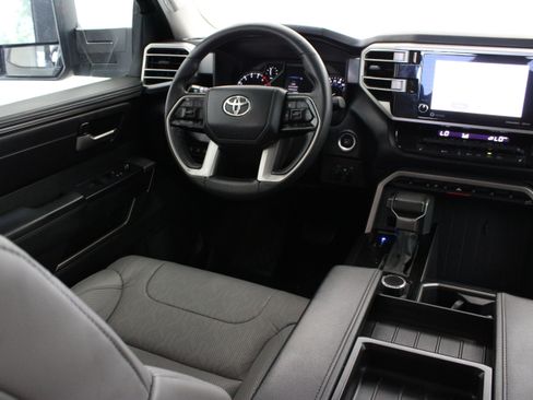 Used 2024 Toyota Tundra SR5 w/ SR5 Premium Package AWD/4WD image 31