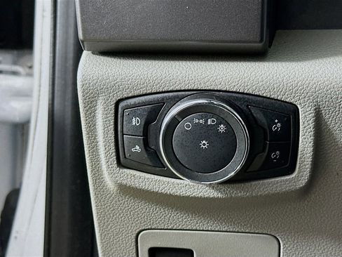 Used 2017 Ford F150 XLT image 10