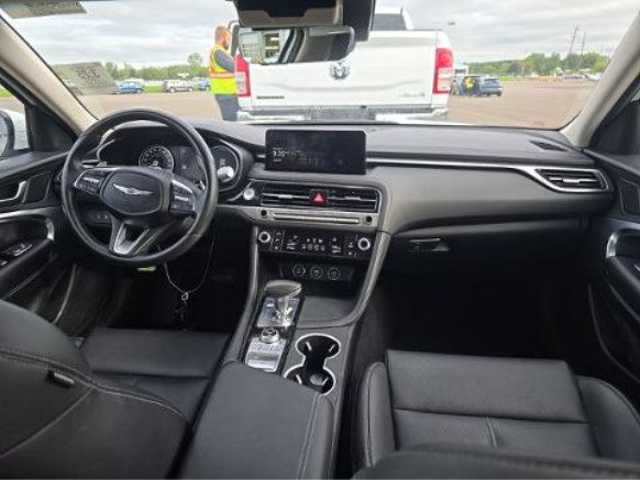Used 2025 Genesis G70 2.5T RWD image 5