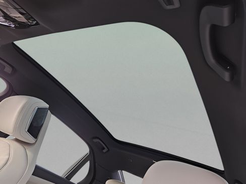 New 2026 BMW i7 eDrive50 w/ M Sport Package image 16