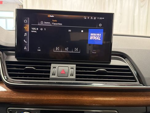 Used 2021 Audi Q5 Prestige w/ Prestige Package image 20