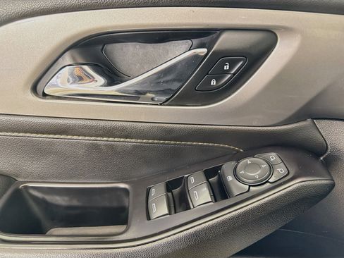 Used 2019 Chevrolet Traverse LS FWD image 19