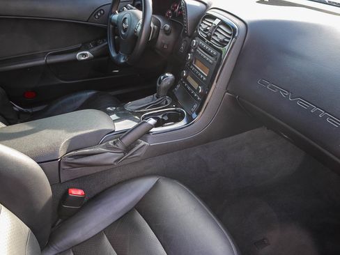 Used 2008 Chevrolet Corvette Coupe w/ Preferred Equipment Group image 17