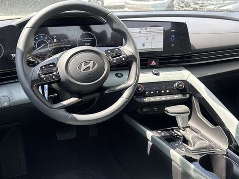 New 2026 Hyundai Elantra Limited FWD image 7