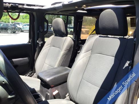 Used 2019 Jeep Wrangler Unlimited Sport AWD/4WD image 24