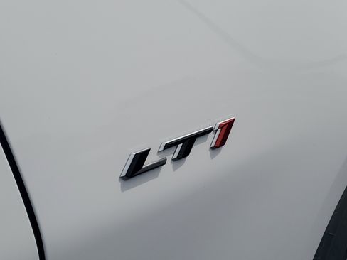 Used 2022 Chevrolet Camaro LT w/ RS Package RWD image 8