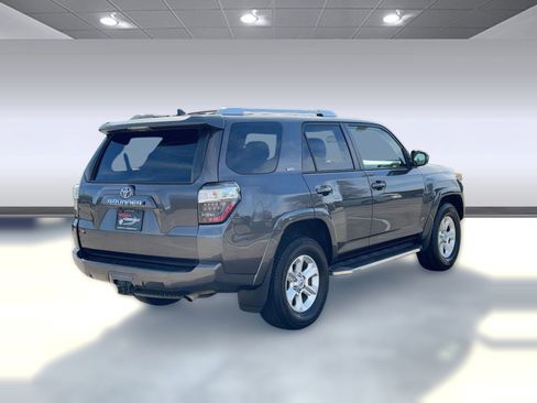 Used 2015 Toyota 4Runner SR5 image 8