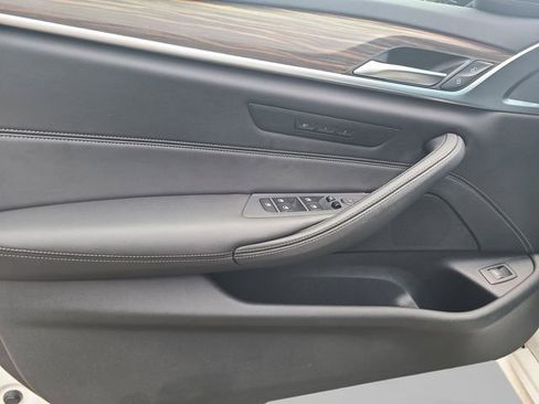 Used 2022 BMW 540i 540i w/ Luxury Seating Package image 19