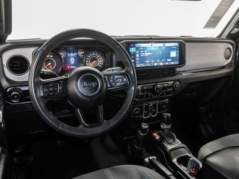 Used 2024 Jeep Wrangler Unlimited Sport AWD/4WD image 7