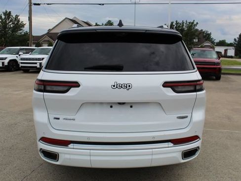 Used 2023 Jeep Grand Cherokee L Summit AWD/4WD image 4