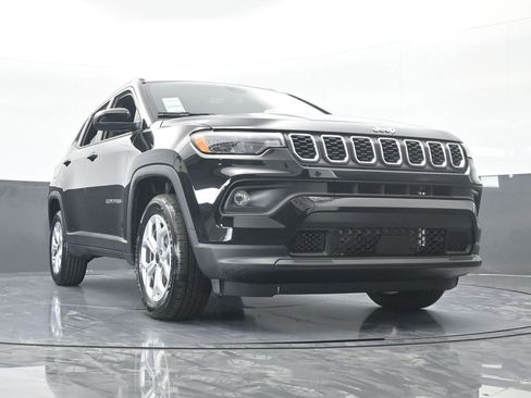 Used 2026 Jeep Compass Latitude AWD/4WD image 57