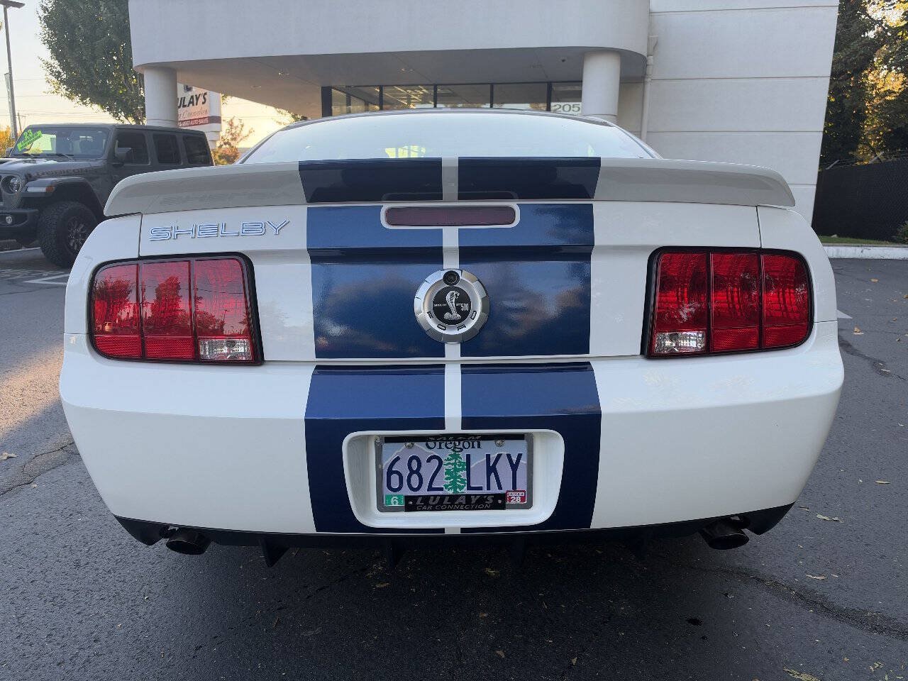 Used 2007 Ford Mustang Shelby GT500 RWD image 4
