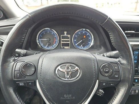 Used 2019 Toyota Corolla XLE image 21