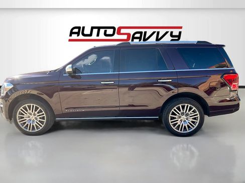 Used 2024 Ford Expedition Platinum AWD/4WD image 4