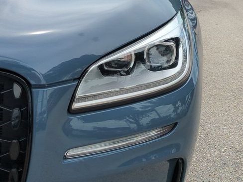 Used 2023 Lincoln Corsair Reserve w/ Equipment Group 201A FWD image 9