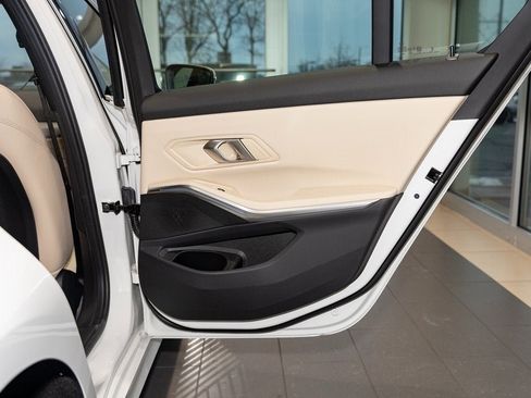 New 2026 BMW 330i xDrive Sedan w/ Convenience Package image 35