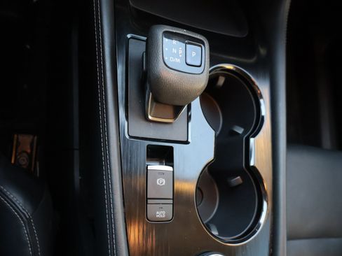 Used 2022 Nissan Rogue SL image 32